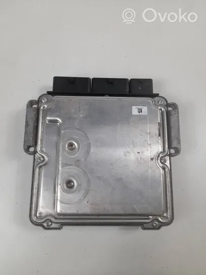 Opel Vivaro Calculateur moteur ECU 237103984R