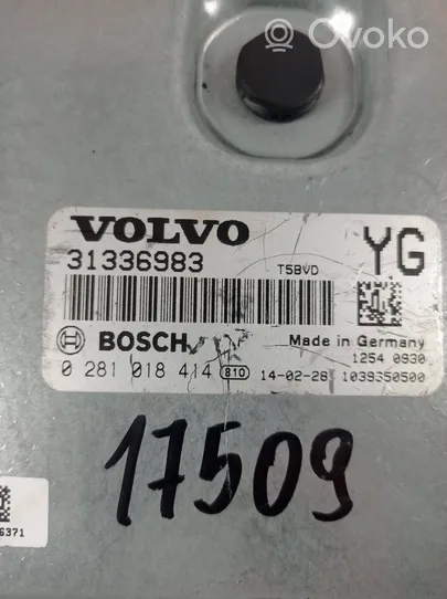 Volvo V40 Variklio valdymo blokas 31336983