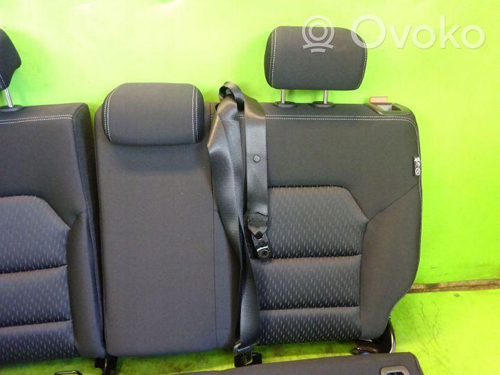 Infiniti QX30 Seat set 