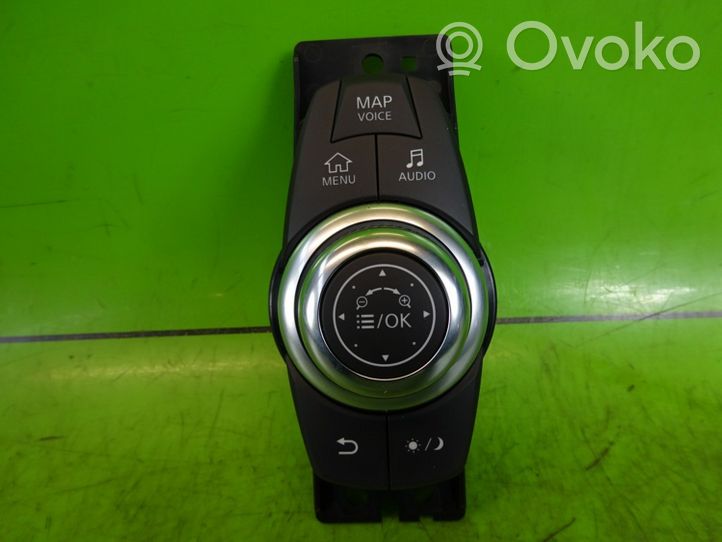 Infiniti Q30 Controllo multimediale autoradio 5DA1A21E0652