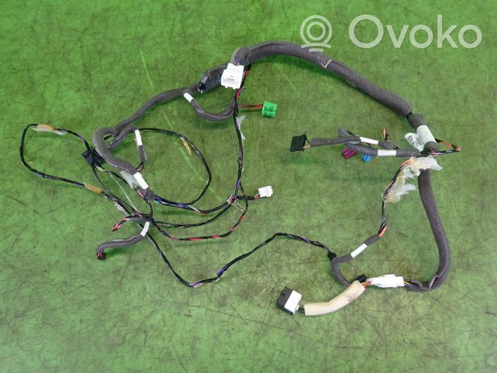 Infiniti Q30 Электрическая проводка раздвижной крыши 
