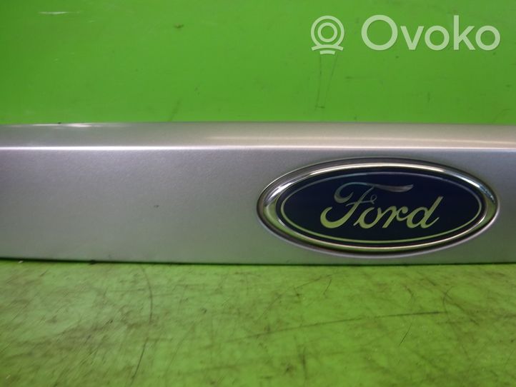 Ford Mondeo Mk III Listwa pod lampę tylną 1S71F43400