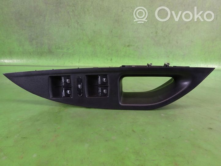 Seat Altea Stiklo kėbule (fortkės) jungtukas 1K4959857