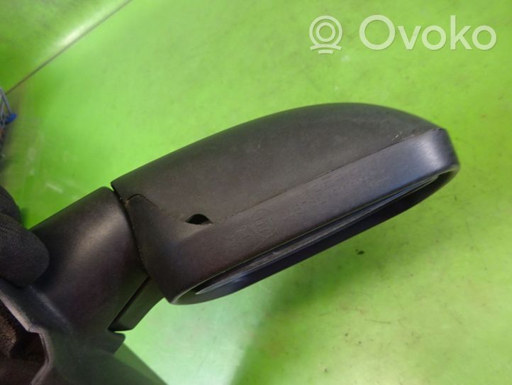 Ford Fiesta Veidrodėlio plastikinė apdaila 