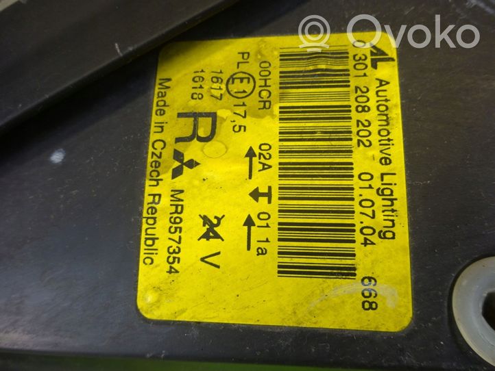 Mitsubishi Colt Faro/fanale 0301208202