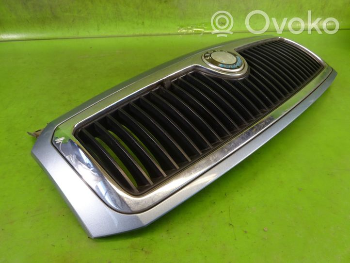 Skoda Fabia Mk1 (6Y) Maskownica / Grill / Atrapa górna chłodnicy 