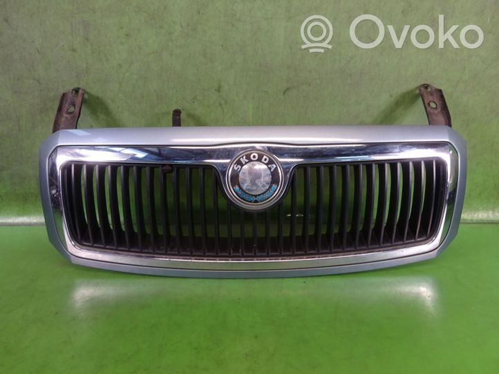 Skoda Fabia Mk1 (6Y) Maskownica / Grill / Atrapa górna chłodnicy 