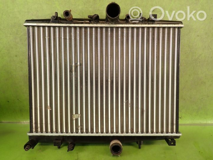 Peugeot 607 Radiateur de refroidissement 