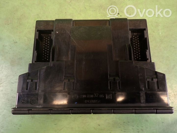 Mercedes-Benz E AMG W210 Climate control unit 2108303285