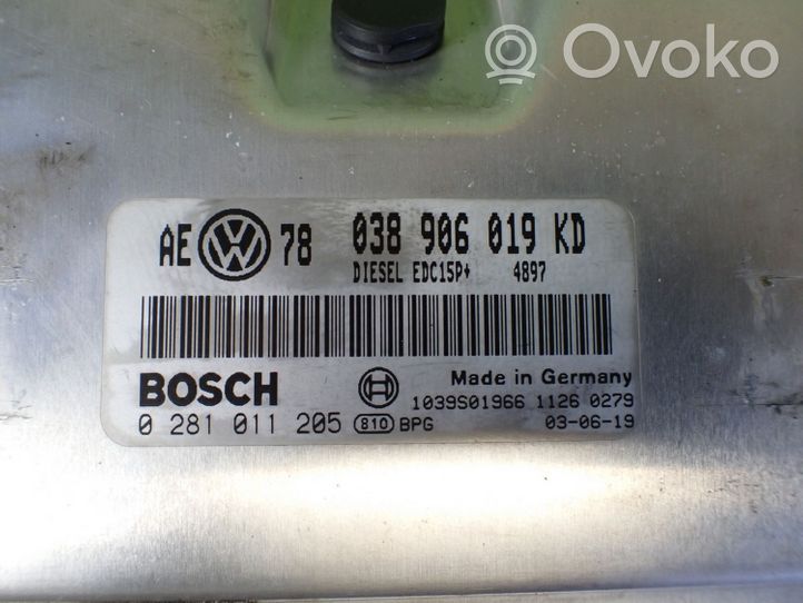 Volkswagen PASSAT B5.5 Moottorin ohjainlaite/moduuli (käytetyt) 