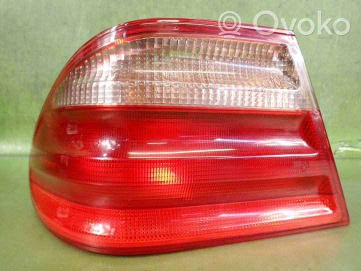 Mercedes-Benz E W210 Luci posteriori A2108203364