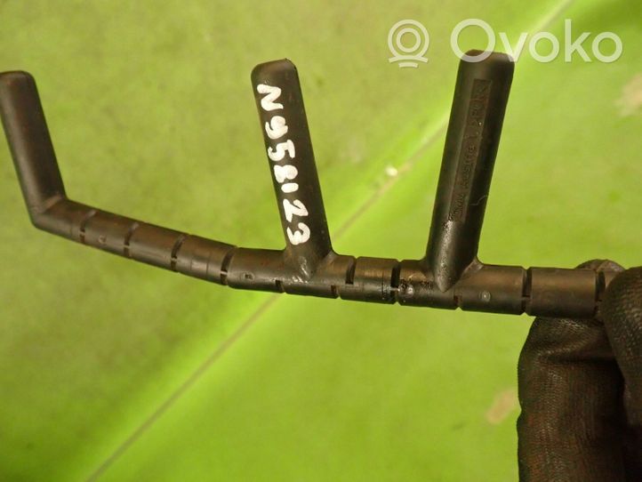 Skoda Octavia Mk1 (1U) Przewód świec żarowych 038971220