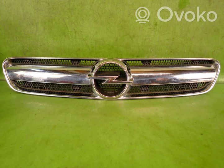 Opel Signum Maskownica / Grill / Atrapa górna chłodnicy 13123491