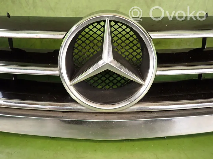 Mercedes-Benz A W169 Griglia superiore del radiatore paraurti anteriore 1698800983