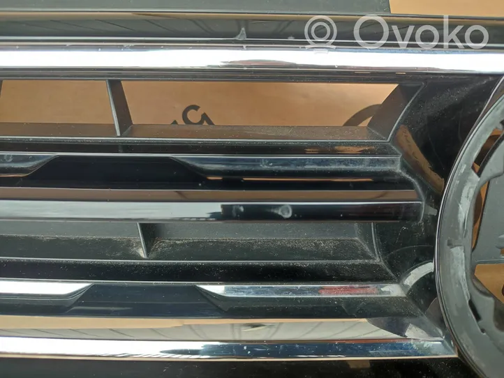 Volkswagen Tiguan Maskownica / Grill / Atrapa górna chłodnicy 5NA853653A