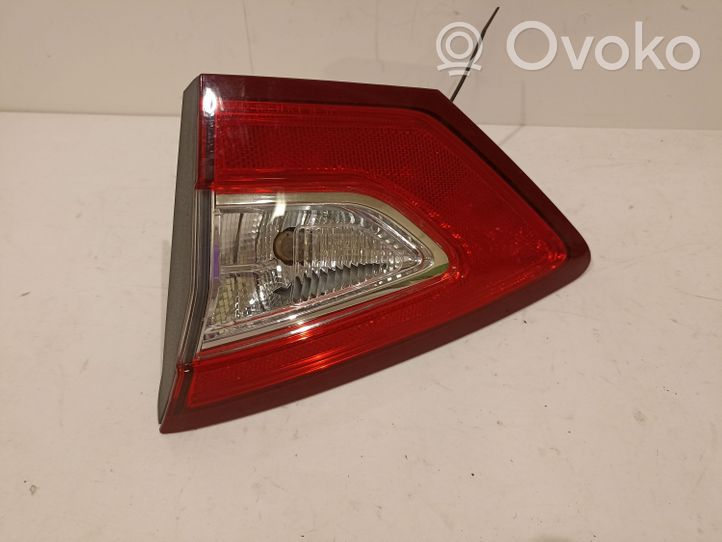 Ford Fusion II Luci posteriori del portellone del bagagliaio DS7313A602AE