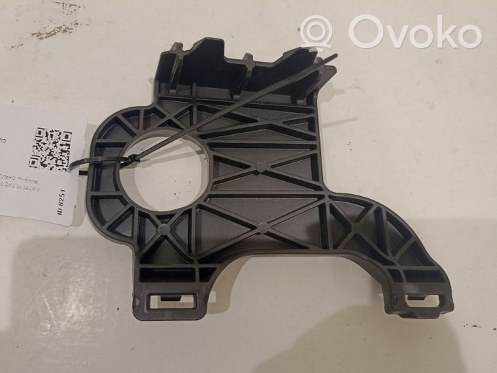 Mercedes-Benz C W204 Staffa di rinforzo montaggio del paraurti anteriore A2048850216