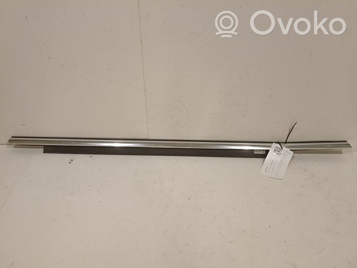 Audi A4 S4 B8 8K Rivestimento modanatura del vetro della portiera posteriore 8K0853763F