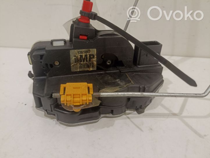 Opel Mokka Rear door lock 13579547