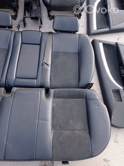 Ford Mondeo Mk III Set di rivestimento sedili e portiere 