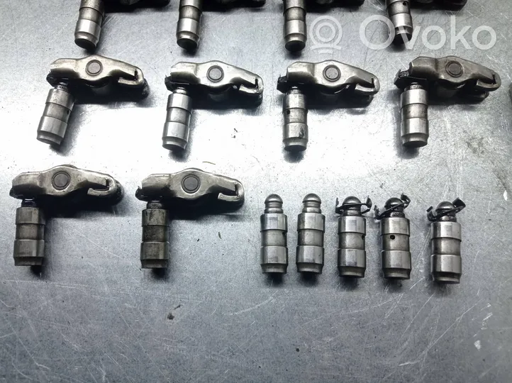 Opel Astra H Valve rocker arm 