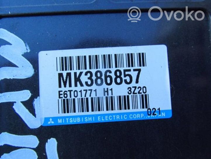 Mitsubishi Pajero Unité de commande, module ECU de moteur MK386857