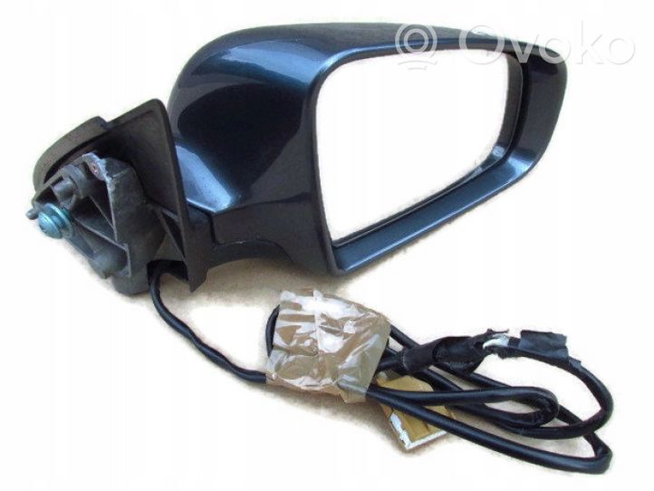 Audi A4 S4 B5 8D Front door electric wing mirror 