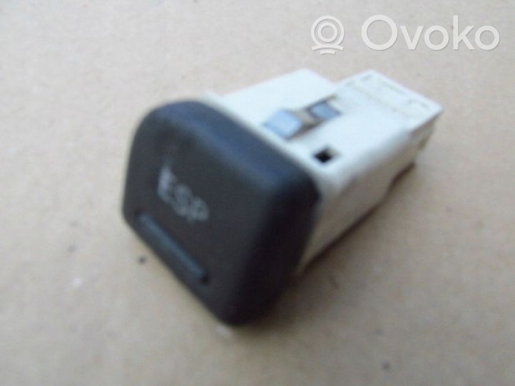 Audi A4 S4 B5 8D Tailgate/trunk/boot open switch 