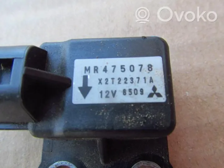 Mitsubishi Pajero Sensore di livello faro/fanale MR475078