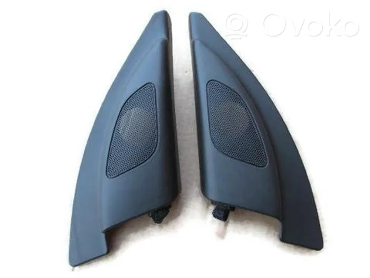 Suzuki Vitara (LY) Grilles, couvercle de haut-parleur porte avant Grand