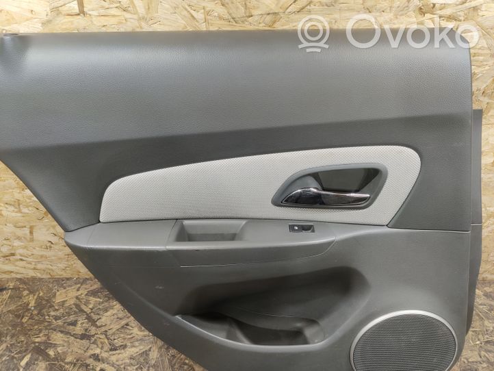 Chevrolet Cruze Takaoven verhoilu 96950773