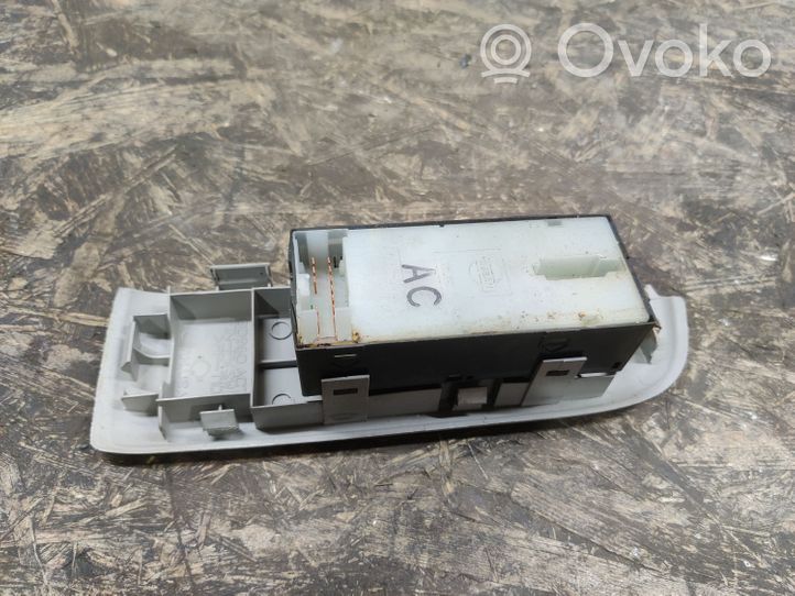 Infiniti G35 Electric window control switch 80960AC701