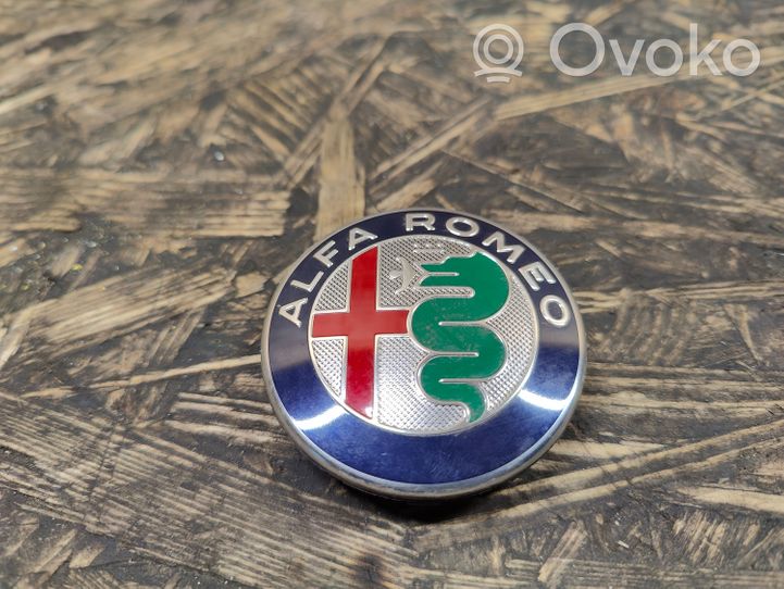 Alfa Romeo Stelvio Original wheel cap 50543277