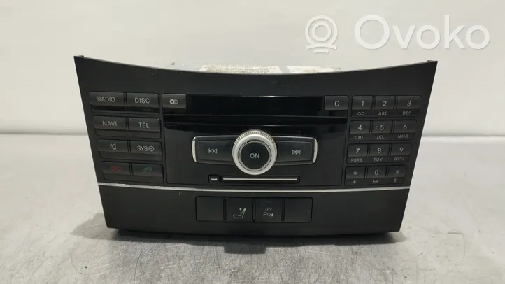 Mercedes-Benz E W212 Radio/CD/DVD/GPS head unit 