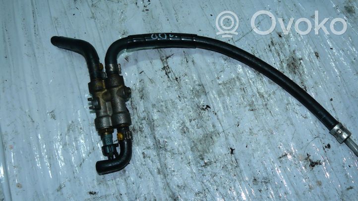 Alfa Romeo 145 - 146 Regolatore di pressione del carburante 46480170