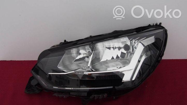 Peugeot 208 Lampa przednia 9823194080
