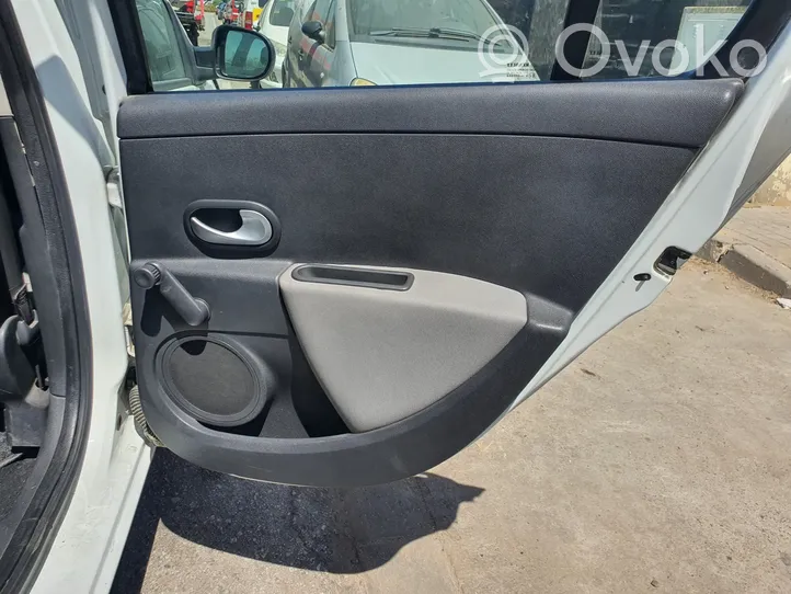 Renault Clio III Garniture panneau de porte arrière 