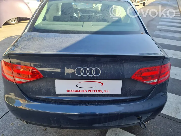 Audi A4 S4 B8 8K Takaluukun/tavaratilan kansi 