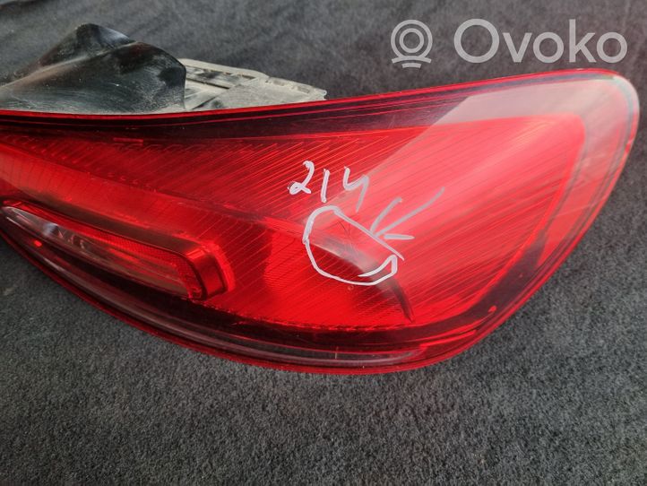 Volkswagen Scirocco Luz trasera/de freno 1K8945096R