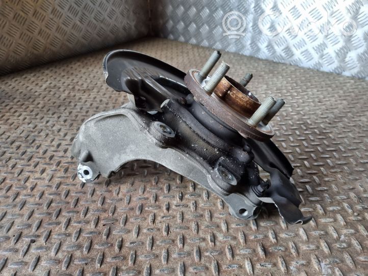 Volvo V40 Cubo de rueda delantera 31387650