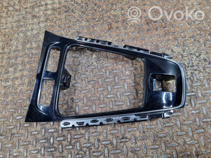 Opel Grandland X Pavarų perjungimo svirties apdaila (plastikinė) YP00055677