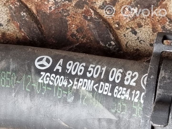 Mercedes-Benz Sprinter W906 Tuyau de liquide de refroidissement moteur A9065010682