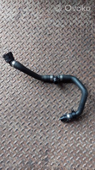 BMW 5 G30 G31 Engine coolant pipe/hose 8602619