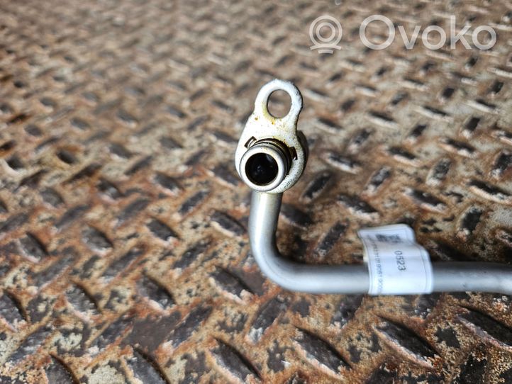 BMW 5 G30 G31 Tubo flessibile mandata olio del turbocompressore turbo 7617534