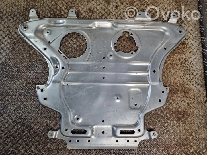 BMW 5 G30 G31 Protezione anti spruzzi/sottoscocca del motore 6887546