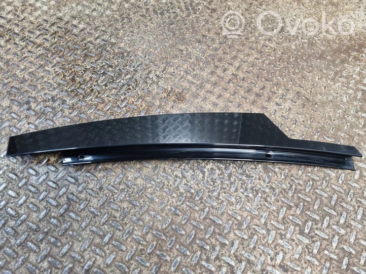 BMW 5 G30 G31 Rivestimento modanatura del vetro della portiera anteriore 7390121