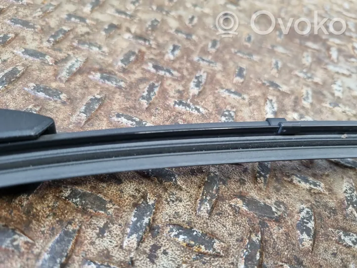 Dodge Challenger Windshield/front glass wiper blade 