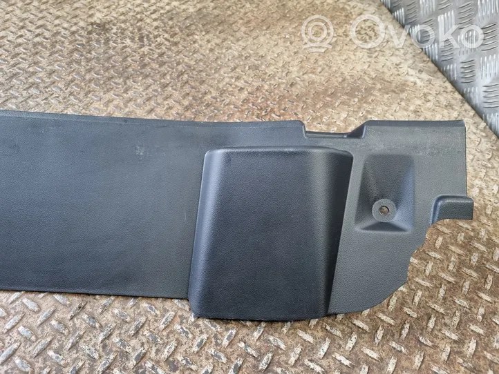 Ford Escape IV Protection de seuil de coffre LJ6BS404C08