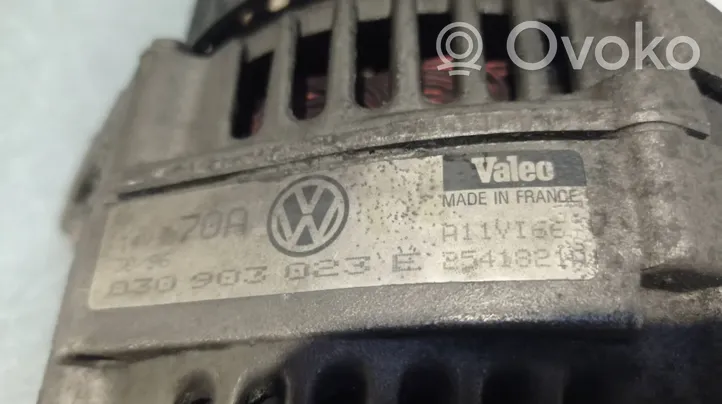 Volkswagen Vento Generatore/alternatore 030903023E