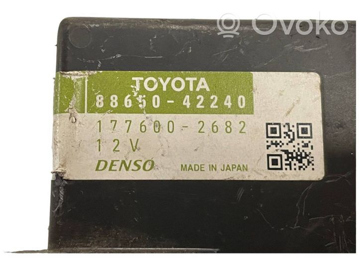 Toyota RAV 4 (XA30) Sterowania klimatyzacji / Ogrzewania 8865042240
